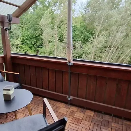 In Berghaeuser Mit Sonnigem Balkon *