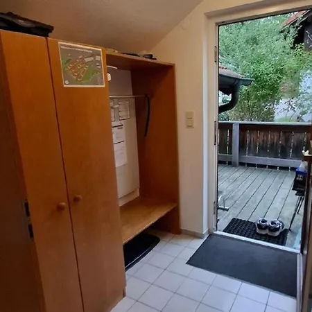 In Berghaeuser Mit Sonnigem Balkon Grafenwiesen